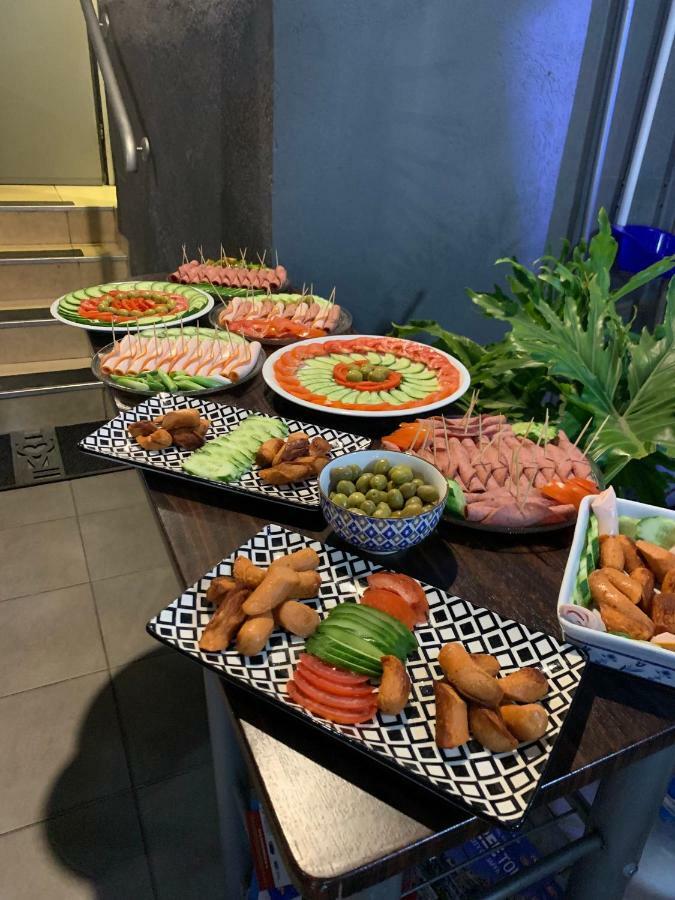 Crown Sea Apart Hotel 텔아비브 외부 사진